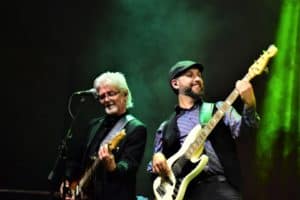 Live-Musik Performance bei Abenteuerland Event – Perfekt für Firmenfeiern, Events und Partys, mit hochkarätiger Coverband.