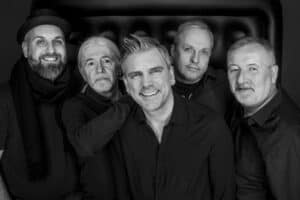 Abwehrland coverband, live musik, partyband, musikalische coverversionen, Musik für Events, Unterhaltung, stimmungsvolle live performance, Hochzeit, Firmenfeier.